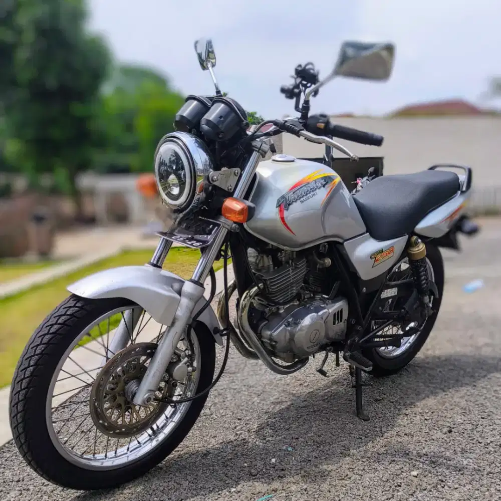 Suzuki Thunder GSX 250cc Special Condition