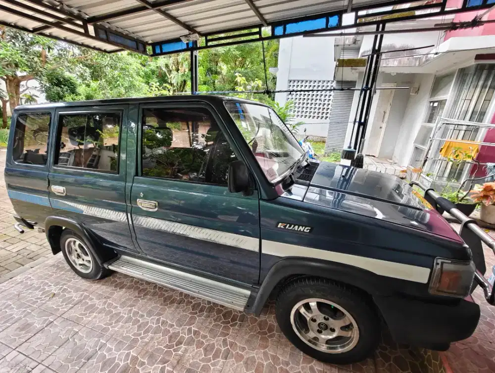 Toyota Kijang Grand Extra (1995)