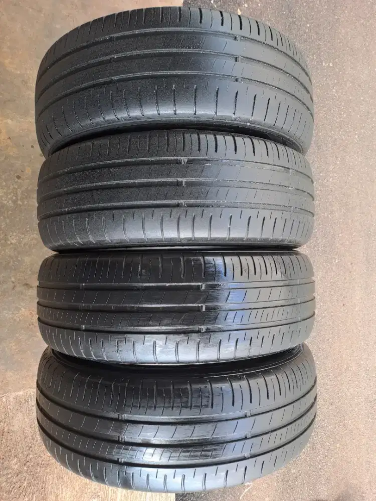 Ban 205/60/16 Dunlop SP Touring-R1 4pc 85%