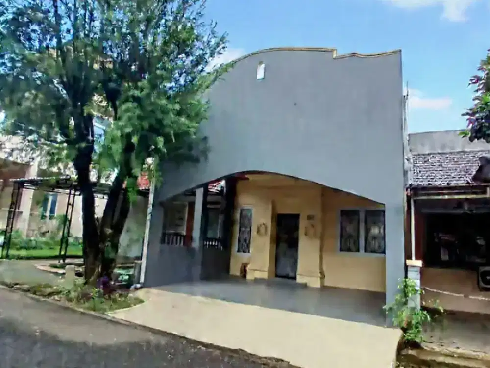 DIJUAL RUMAH 2 LANTAI BAGUS SIAP HUNI HARGA NEGO STRATEGIS SENTUL CITY SSR944