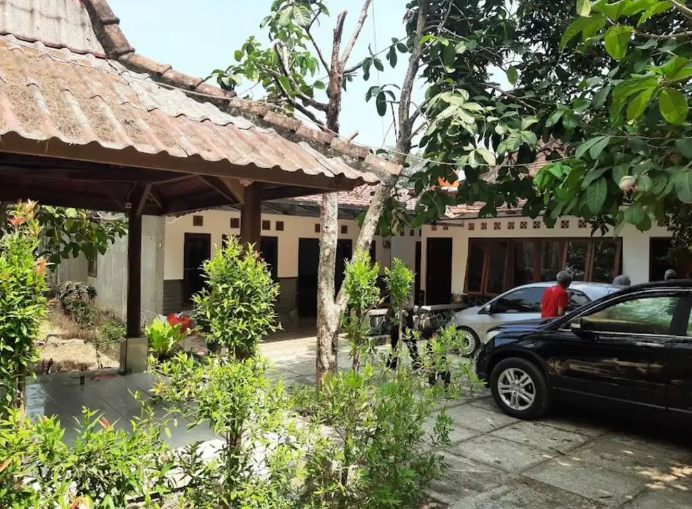 DIJUAL VILLA/RUMAH PINGGIR PANTAI MURAH