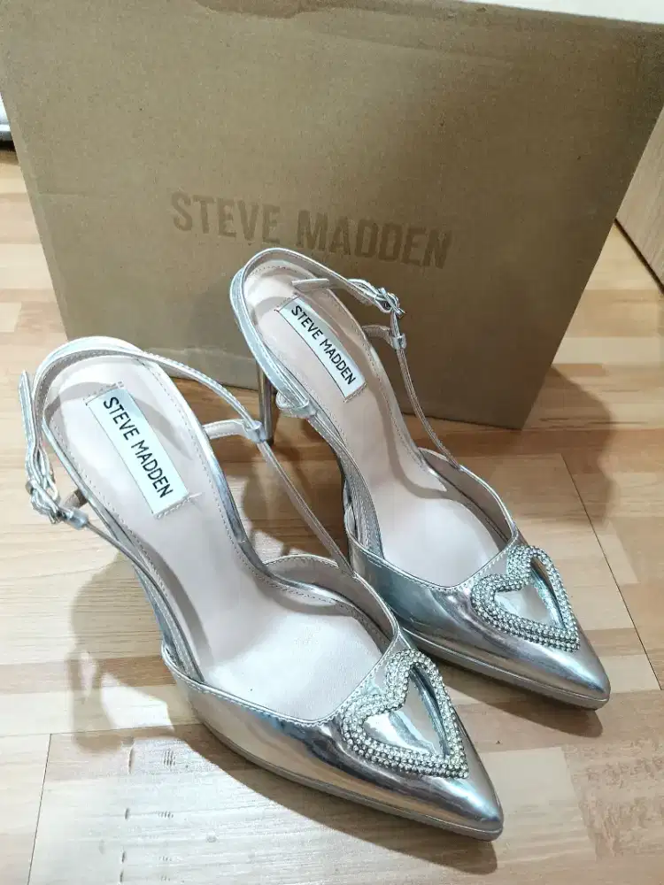 Sepatu high heels steve madden