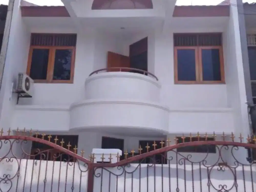 Rumah 2lt 104m type 3KT Taman Modern Cakung Jakarta Timur