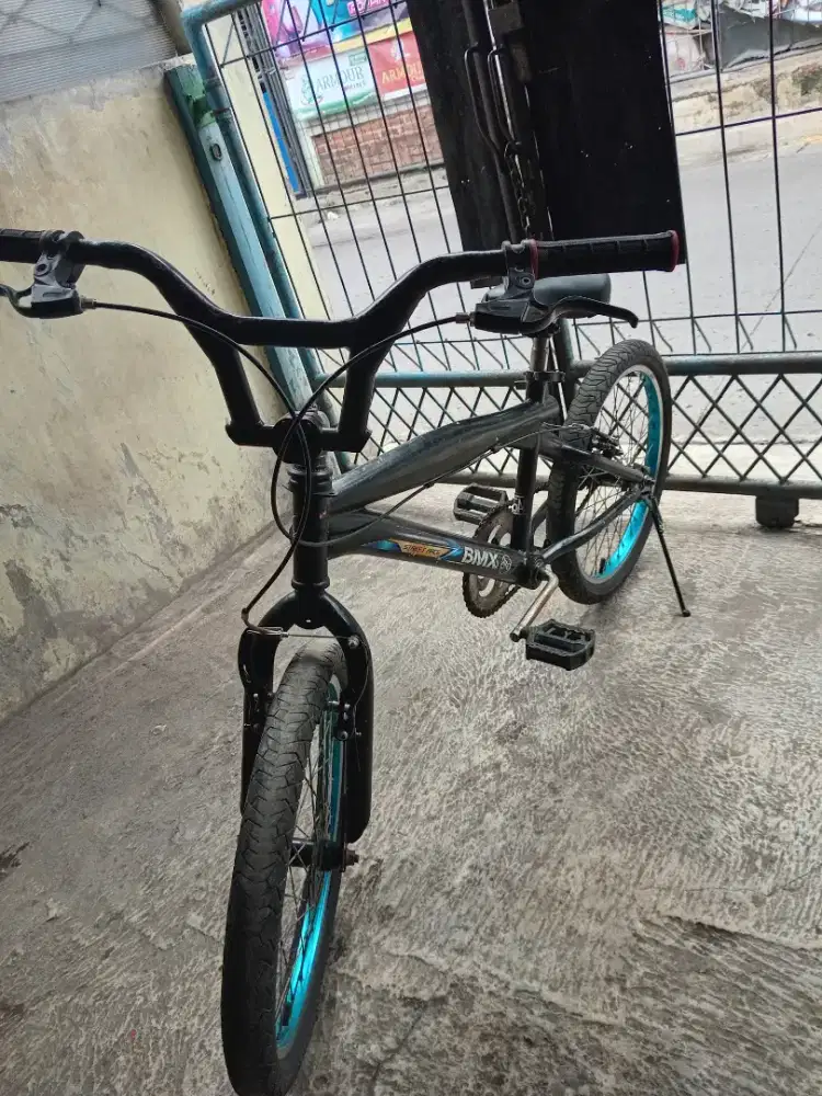 Bmx ukuran 20x175 siap goes masih enak dipake