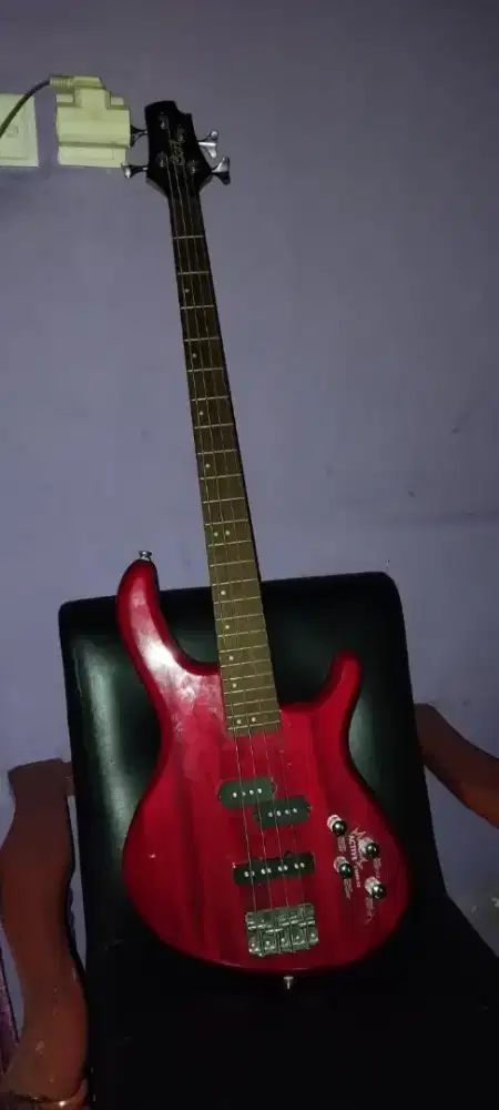 Cort Active bass 4 string
