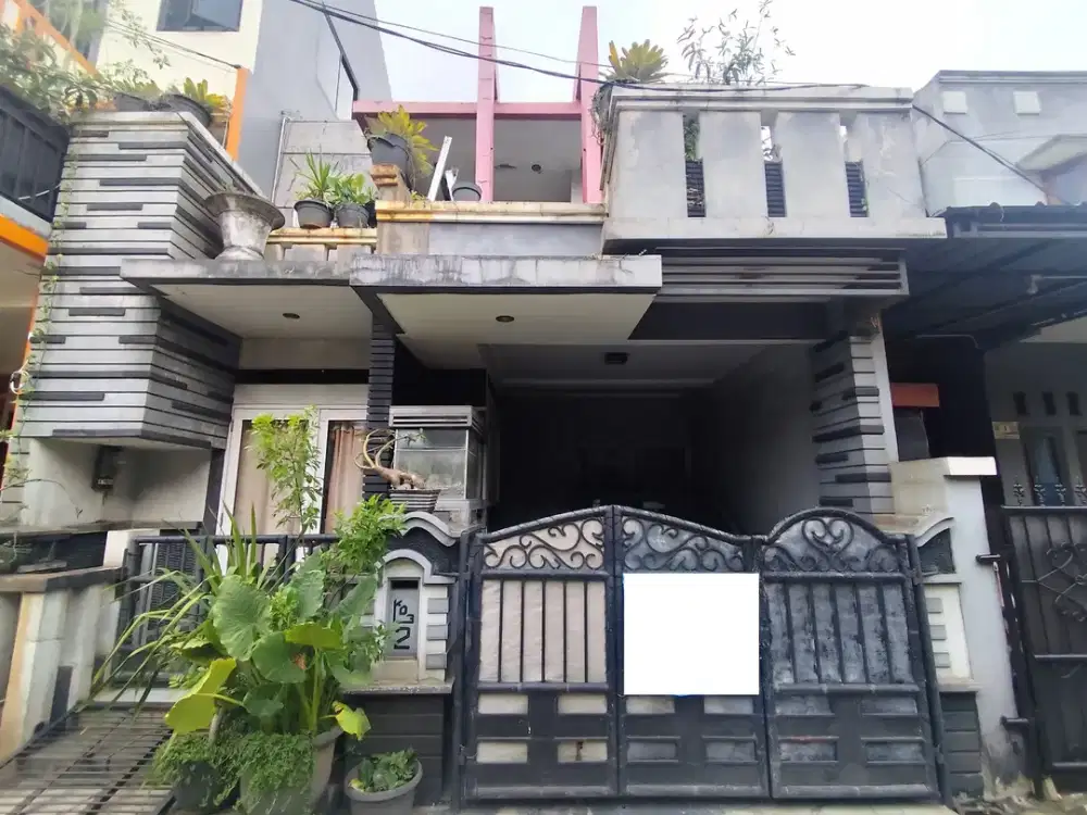 Rumah SHM 2 Lt Siap KPR 15 Mnt ke Living World Kota Wisata J-39370