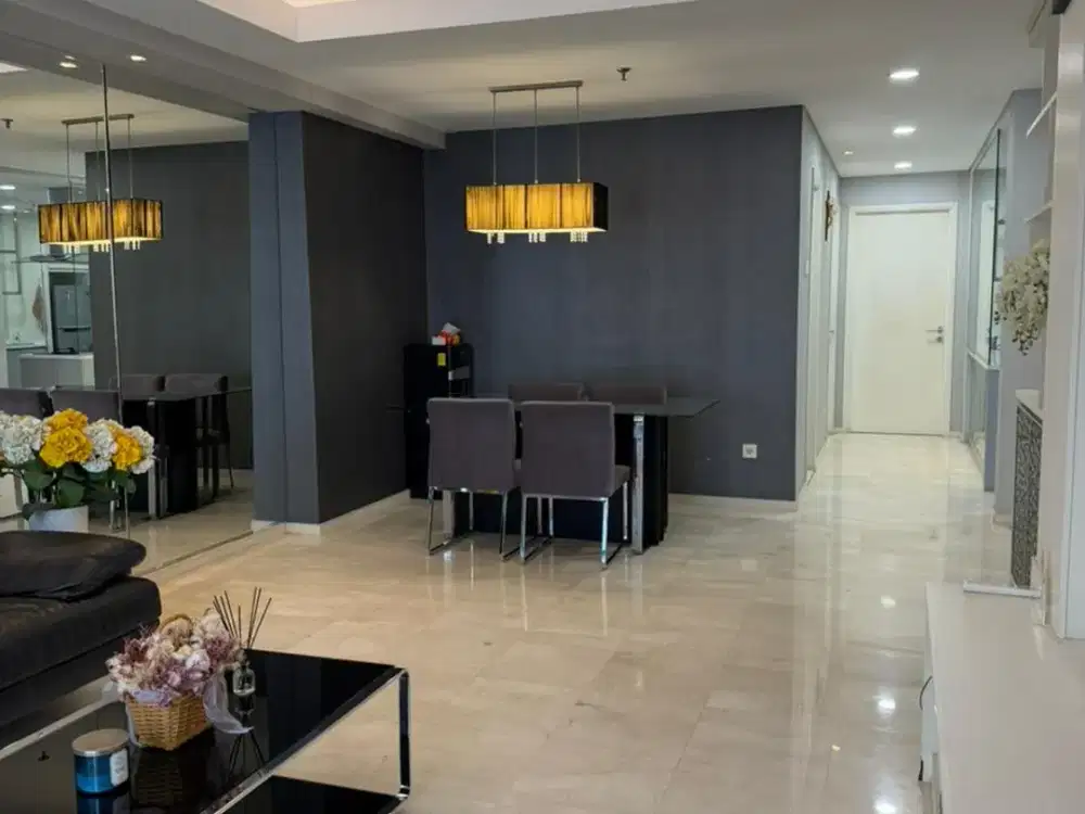 Disewakan Apartemen Royal Mediterania Garden 3 Bedroom