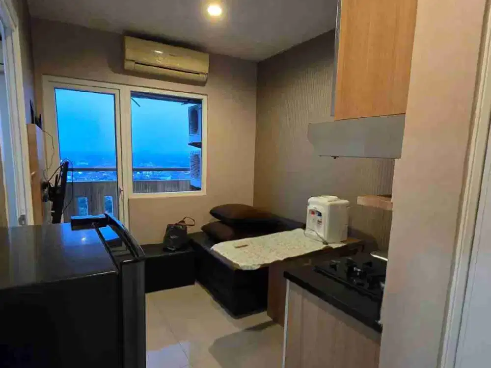 APARTEMEN STRATEGIS DEKAT JALAN RAYA GREEN PRAMUKA CITY TIPE 2KT