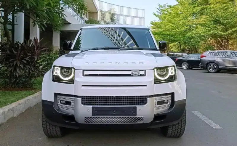 Land Rover Defender 2020 SE 110 2.0 bensin pmakaian 2021