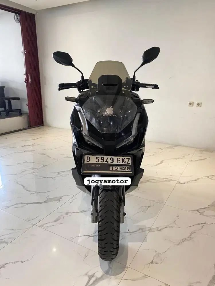 (A) Honda Adv 160 CBS Tahun 2023