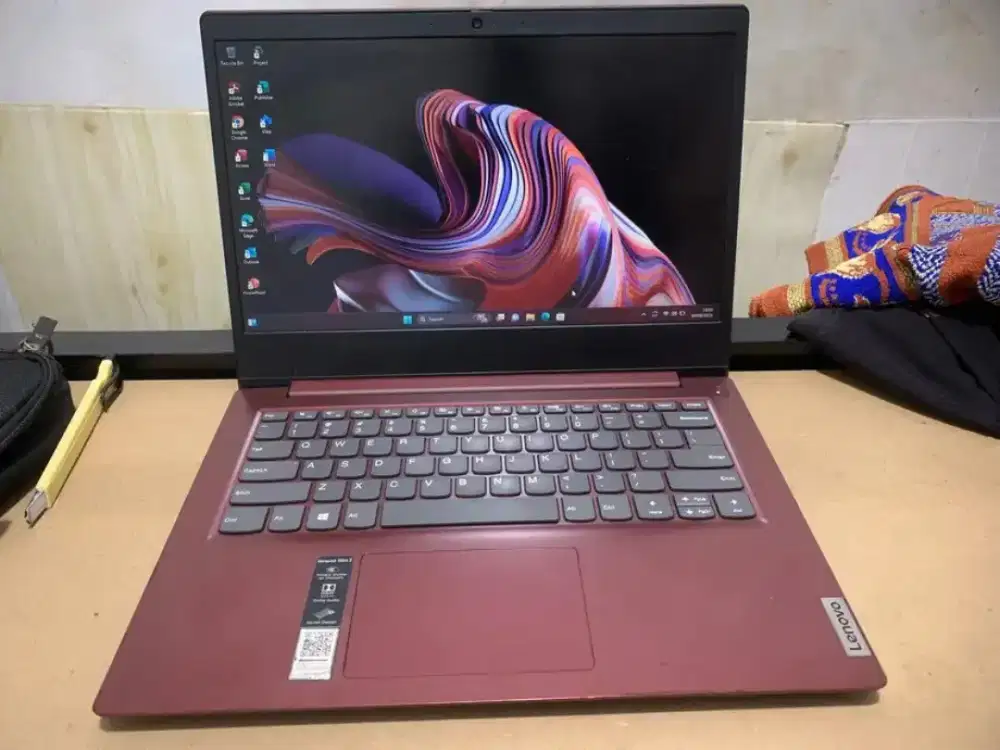 Laptop lenovo ideapad slim 3 mulus jarang di pakai