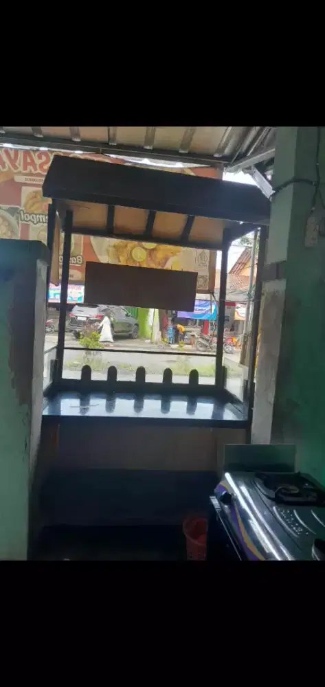 Di jual Etalase kayu