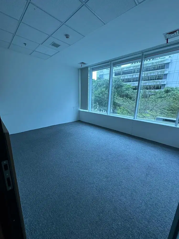 DISEWAKAN KENSINGTON OFFICE SPACE