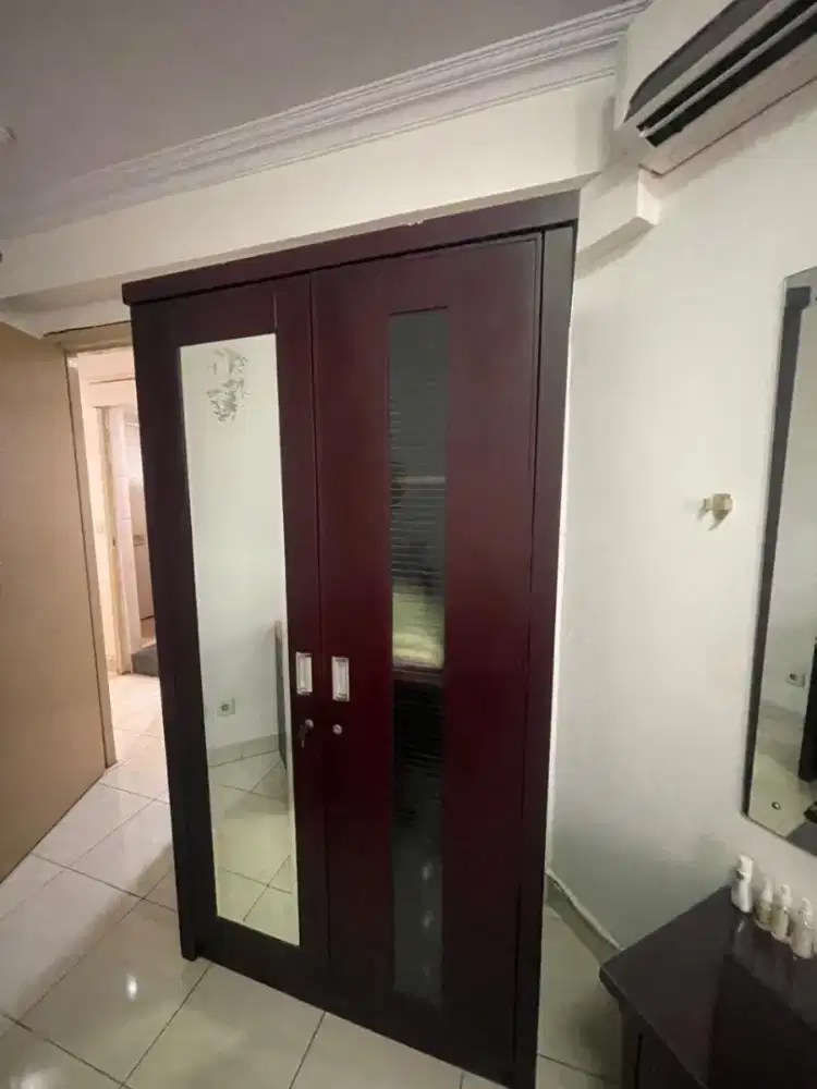 Lemari kayu 2 pintu