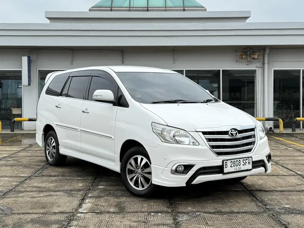 Toyota Kijang Innova 2.0 V Luxury 2015