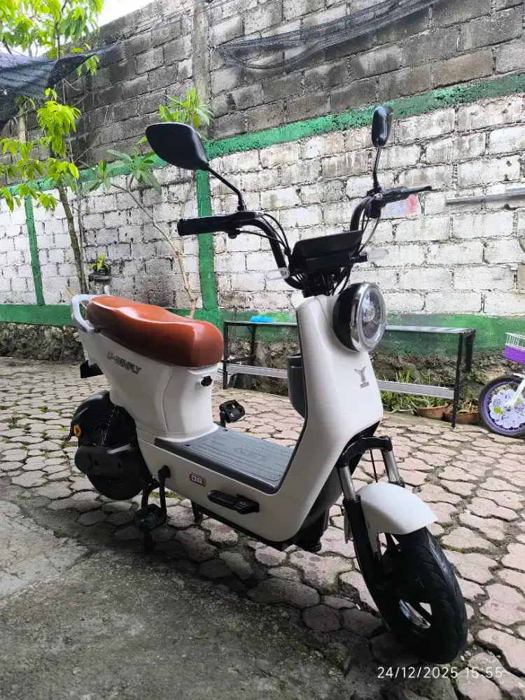 Sepeda Listrik Uwinfly D8 Putih