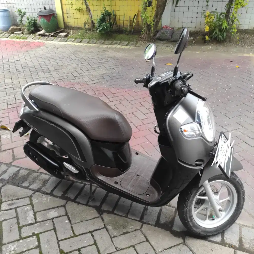 Honda Scoopy 2017 warna Grey Tangan Pertama