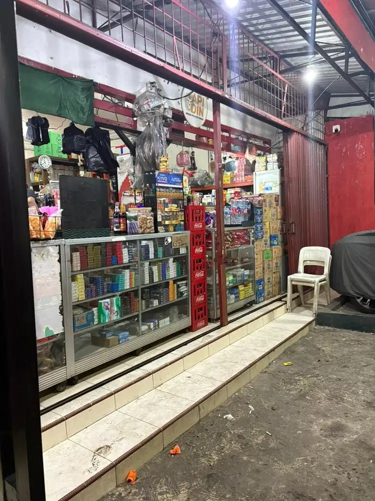 Terima kerja kariyawan toko