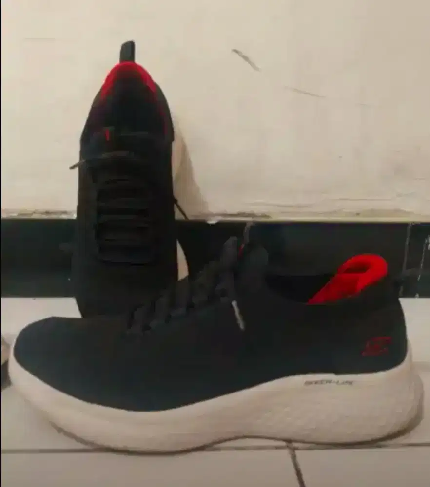 Sepatu Skechers