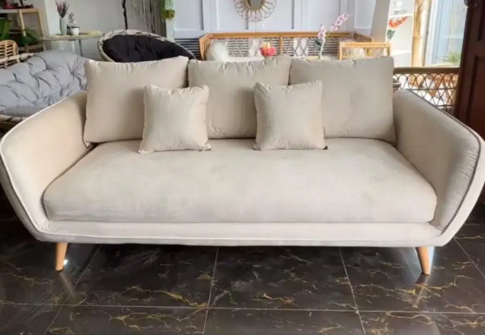 Sofa 3 baris kondisi bersih