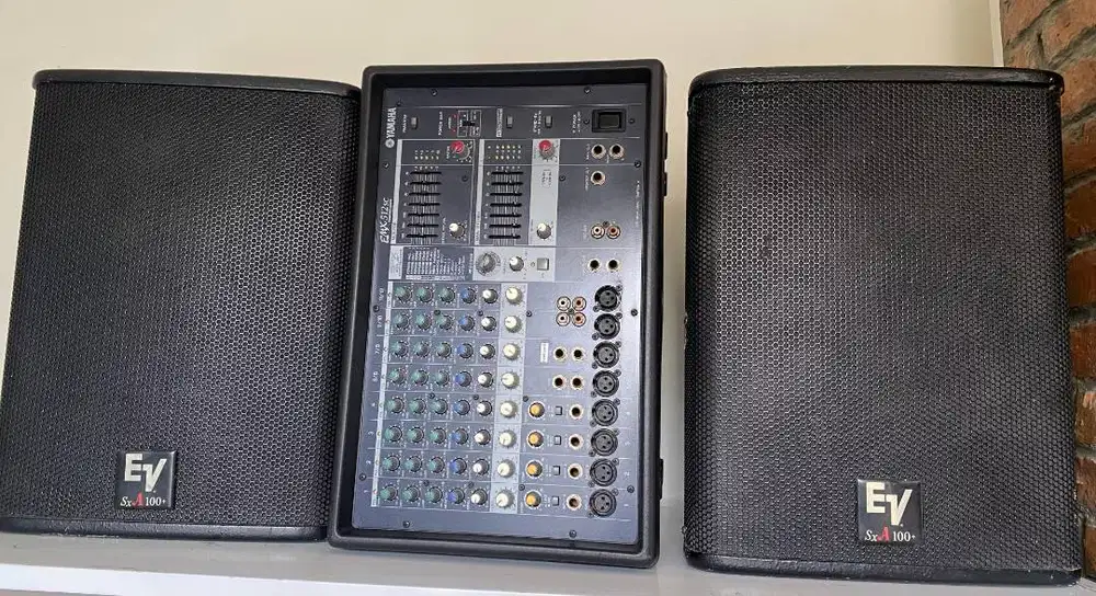 Power mixer Yamaha EMX512SC Plus