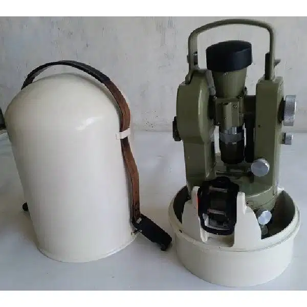 Theodolite Antik WILD 1 alat pengukur kemiringan tanah