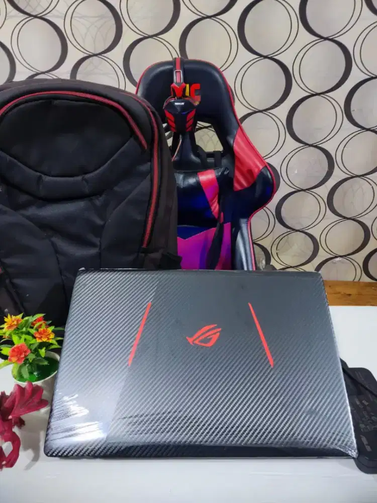 Laptop ASUS ROG STRIXT GAMING CARBON GL553VD RAM 16GB/SSD 512GB