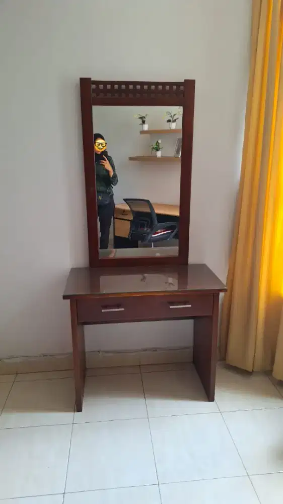 Dijual Meja rias kayu