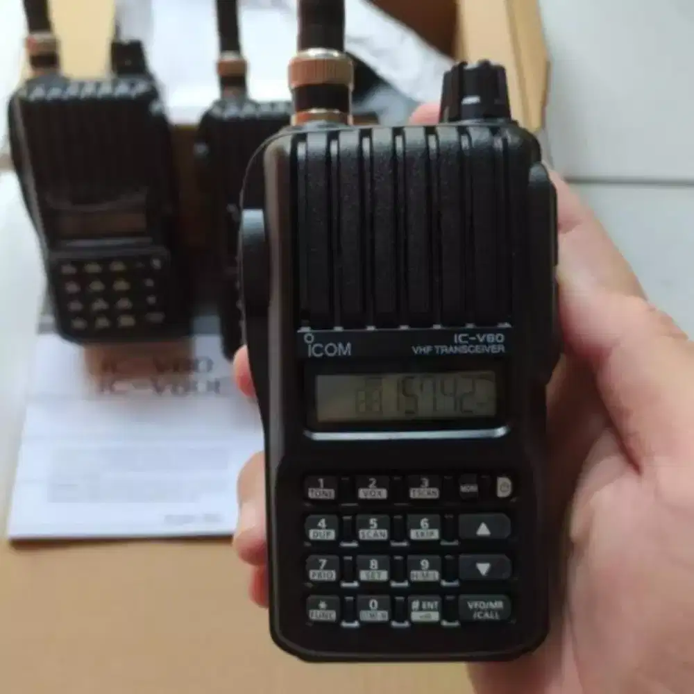 HT icom ic - v 80 made in japan Handy Talky