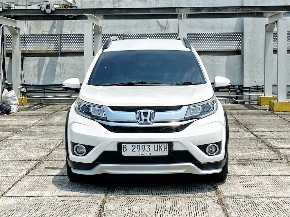 HONDA BRV E PRESTIGE CVT 2018, PUTIH km 70rban