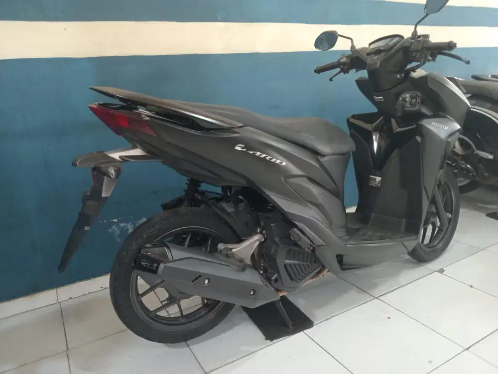 Jual cepat vario 125 new 2021 cbs iss surat lengkap