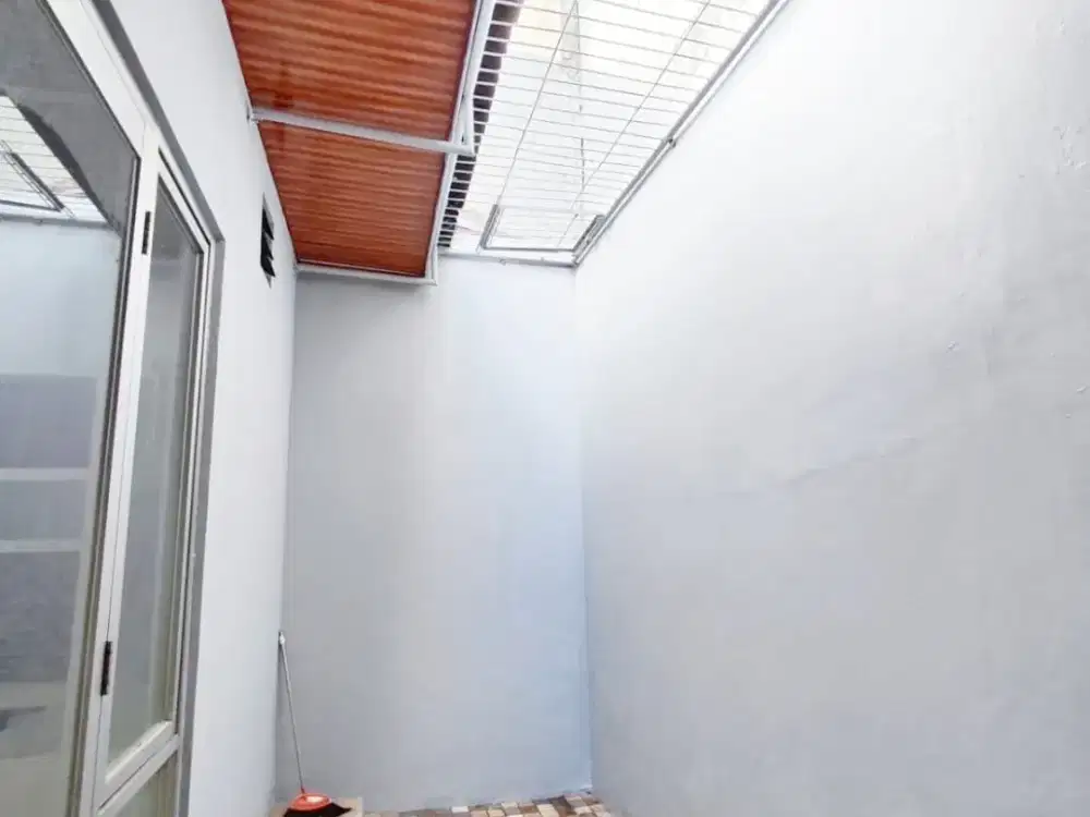 Dijual  Rumah Ifolia semi Furnished Posisi strategis dekat taman utama, hadap Timur-Utara.