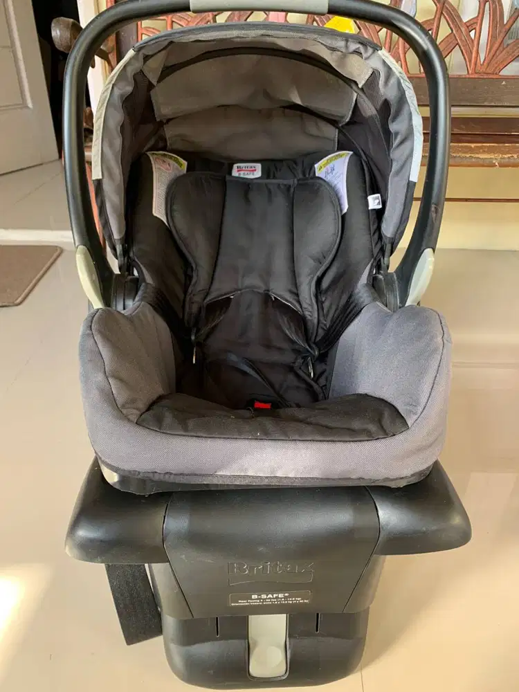 Carseat murah merk britax