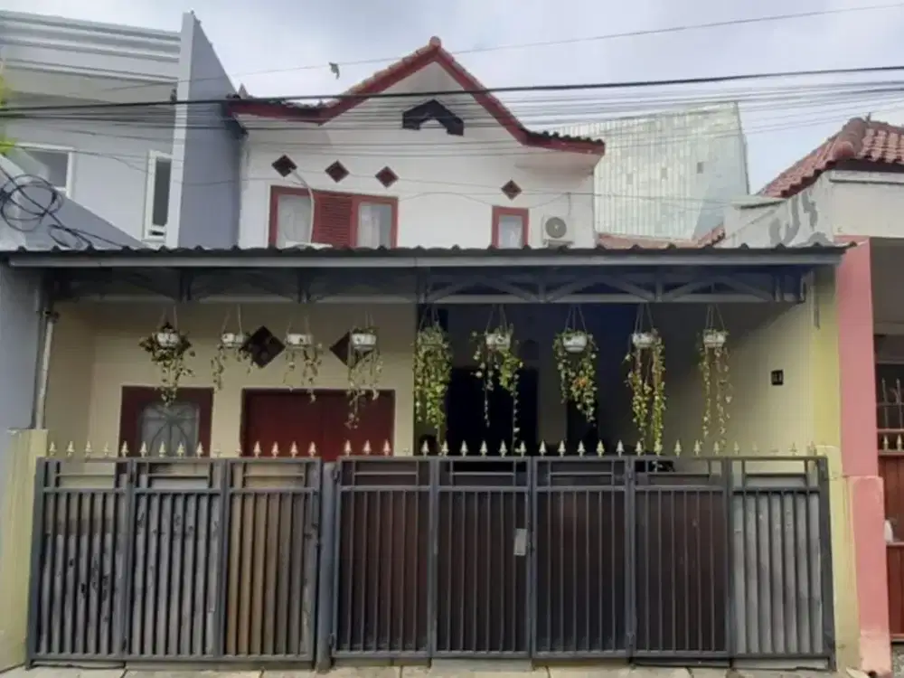 Di Jual Rumah 2 Lantai Lokasi Strategis di Tanjung Barat, Jagakarsa, Jakarta Selatan