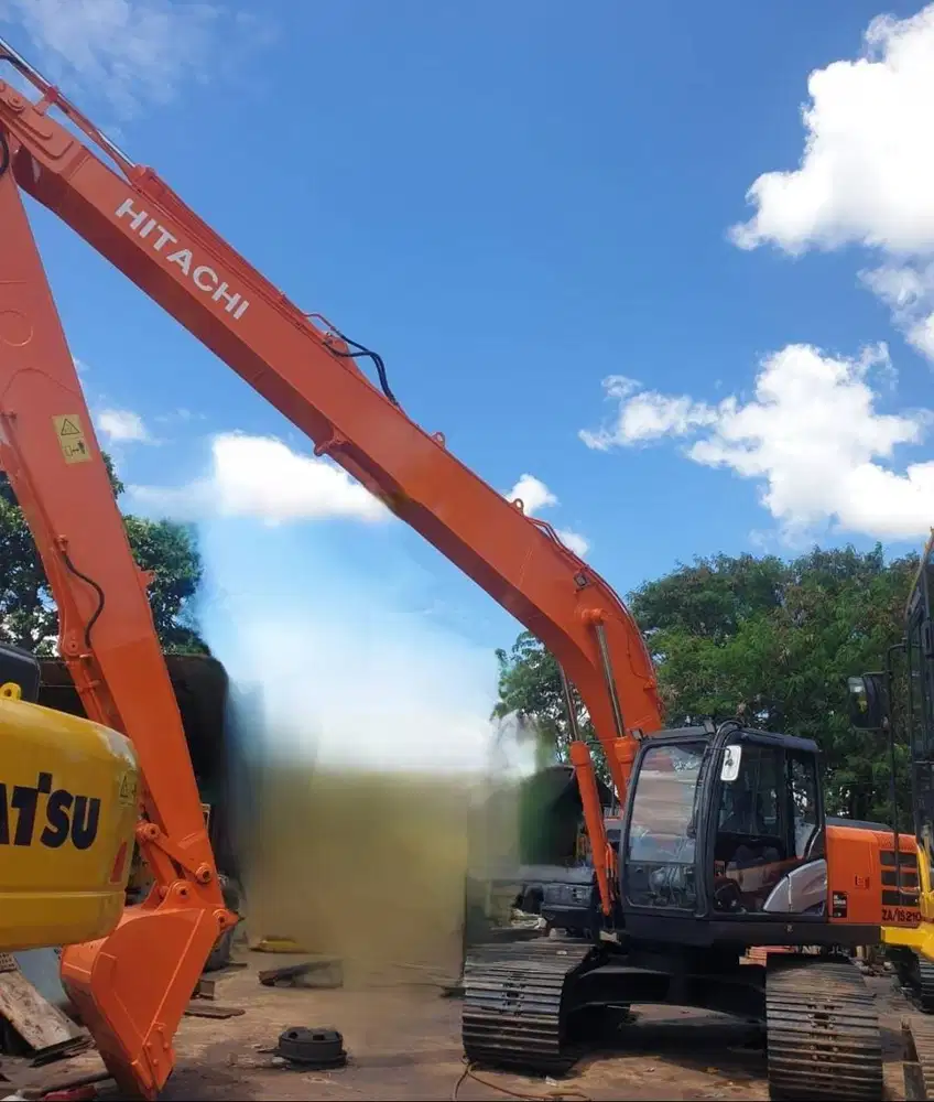 Excavator Long Arm Hitachi ZX210LC (Long Track) Tahun 2019