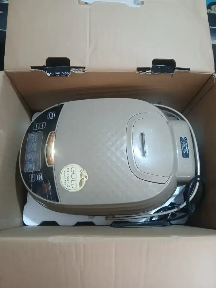 Dijual rice cookers / magicom yong ma digital