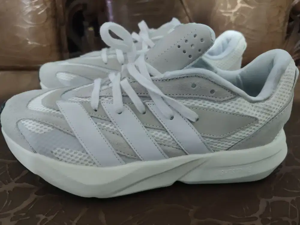 Adidas Starlight size 44 baru