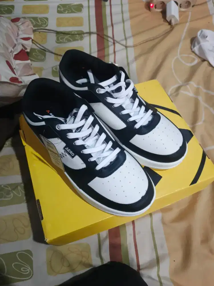 Sepatu AEROSTREET HOOPS barang baru size 42 nominus lokasi cakung