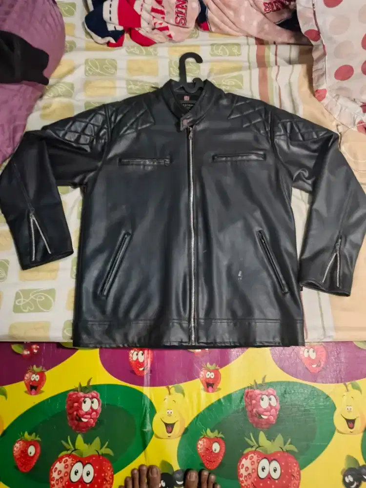 Jaket kulit sintetis buat motoran merek coverege tebel zise xl nominus