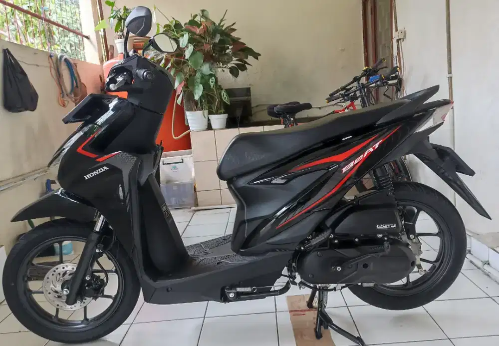 Honda beat CBS tahun 2024 bln 9 km 4000 plat Bekasi kota