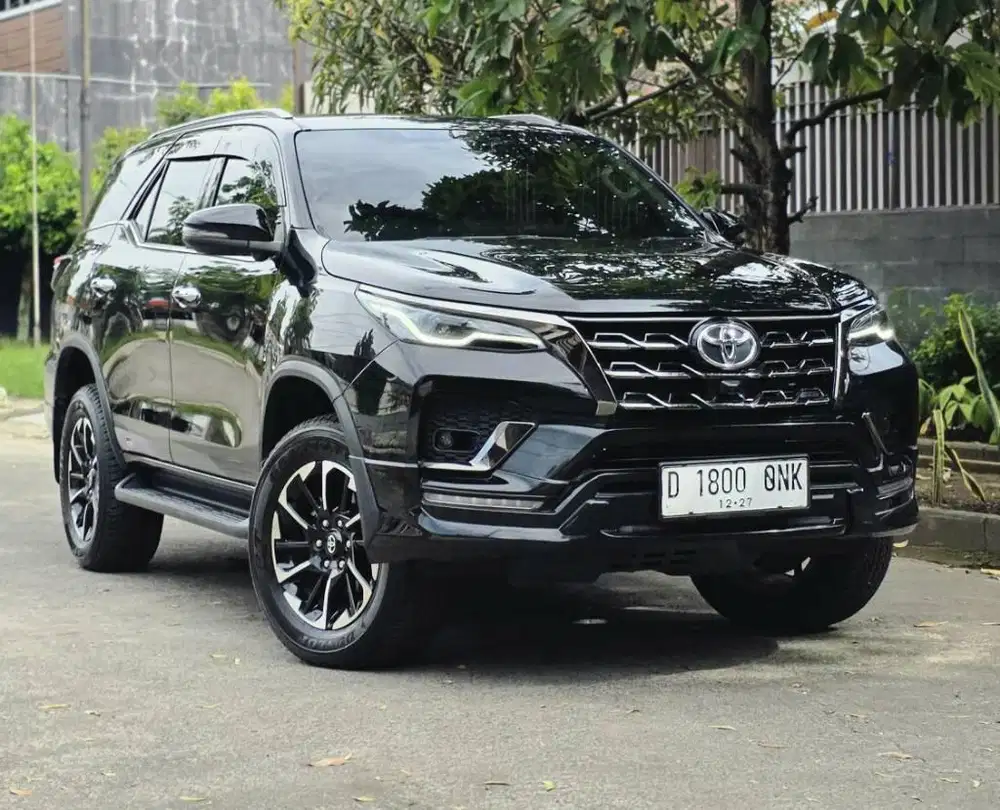 Toyota FORTUNER GR SPORT 2.8 VRZ AT 2022 LowKM 17rb RECORD TOYOTA BDG