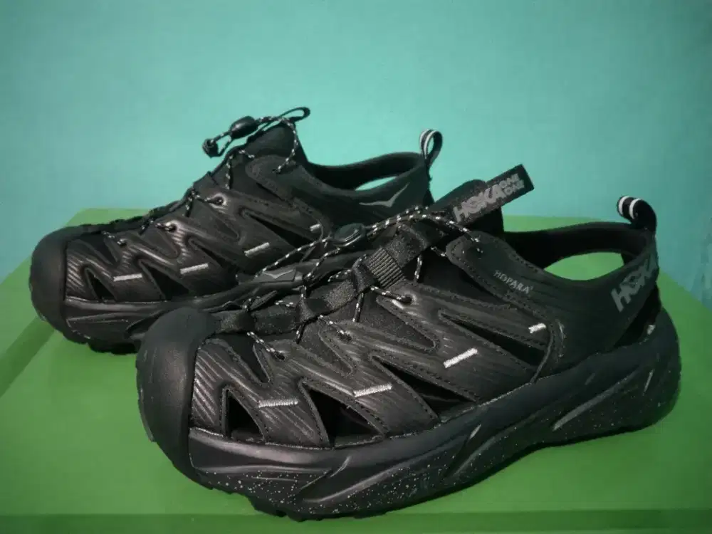 Sendal Gunung HOKA Original.