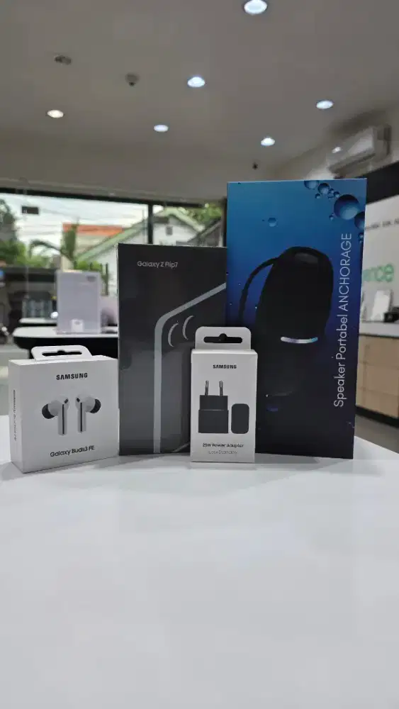 SAMSUNG GALAXY Z FLIP7 12/256GB