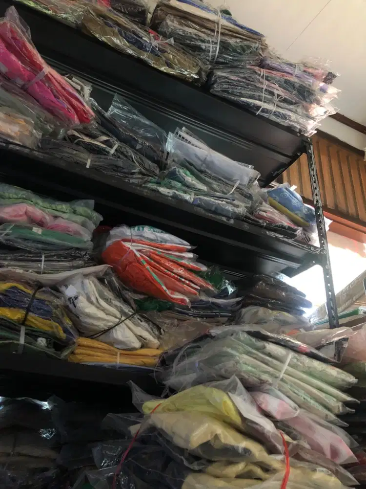 dibutuhkan karyawan prempuan sebagai admin baju