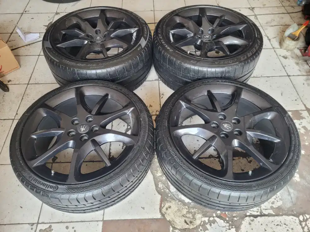 Masih maserati granturismo MC R20 original paket ban second super rare