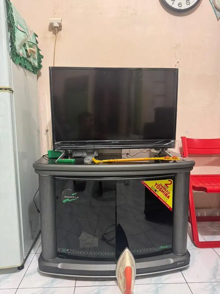 TV SHARP ANALOG 32 INCH DAN 2 LEMARI TV