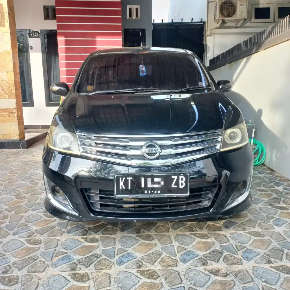Nissan Grand Livina 1.5 XV Ultimate AT 2012