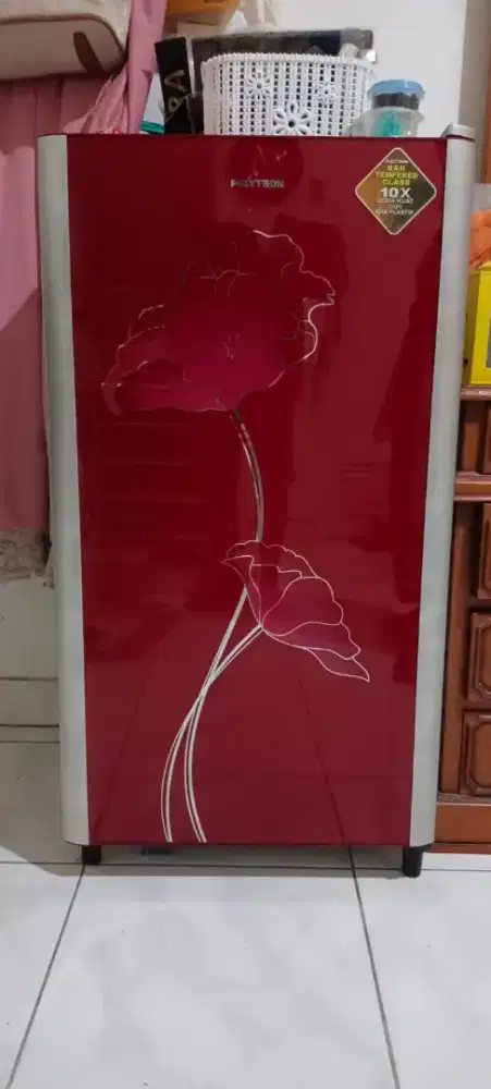 Dijual murah kulkas Polytron 1 pintu.