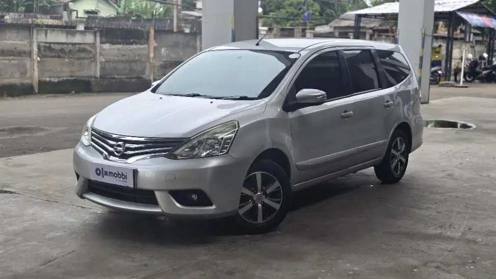 TERMURAH Nissan Grand Livina 1.5 XV Bensin-AT 2012 BZQ