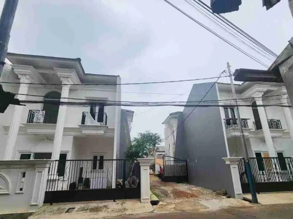 1 UNIT TERAKHIR !! Dijual Rumah Classic Modern  Siap Huni Cibubur, Ciracas  Jakarta Timur